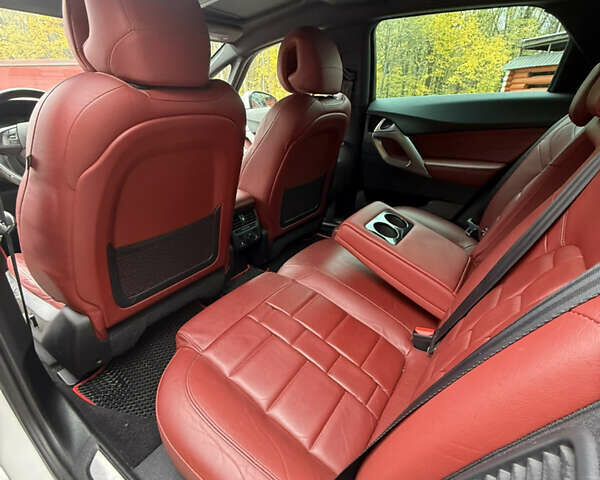 Ситроен ДС5 2013 в Виннице на Automoto.ua Белый Ситроен ДС5, объемом двигателя 2 л и пробегом 233 тыс. км за 14500 $, фото 12 на Automoto.ua