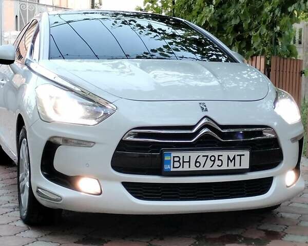 Белый Ситроен ДС5, объемом двигателя 2 л и пробегом 150 тыс. км за 13000 $, фото 28 на Automoto.ua