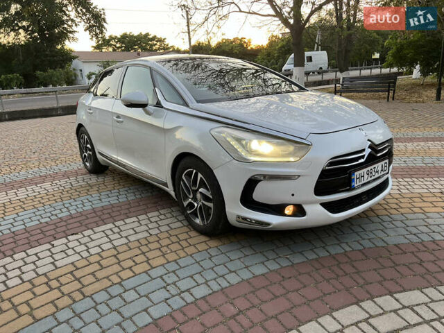 Білий Сітроен ДС5, об'ємом двигуна 2 л та пробігом 260 тис. км за 10400 $, фото 5 на Automoto.ua