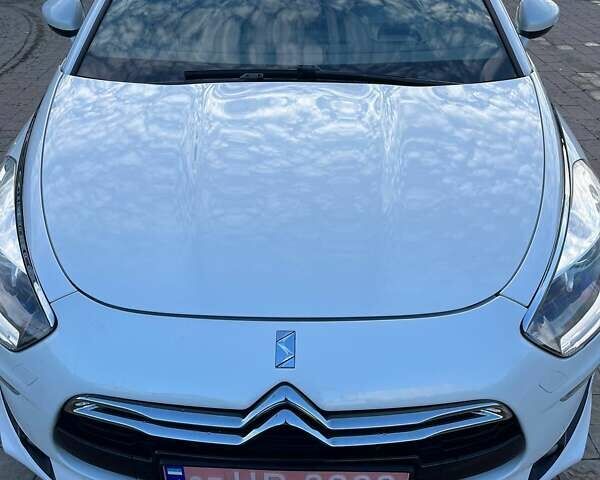Білий Сітроен ДС5, об'ємом двигуна 2 л та пробігом 239 тис. км за 12700 $, фото 4 на Automoto.ua