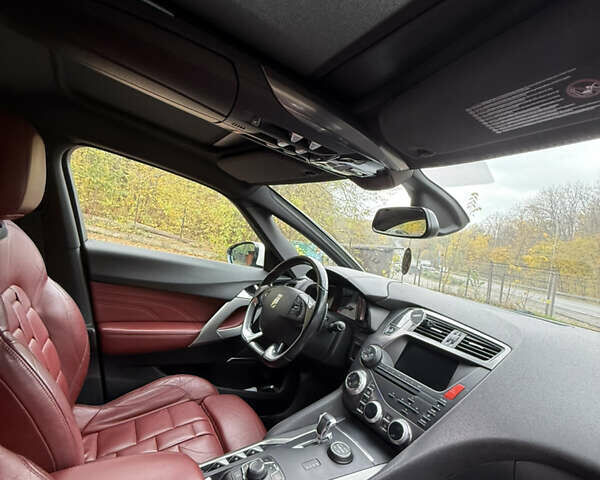 Ситроен ДС5 2013 в Виннице на Automoto.ua Белый Ситроен ДС5, объемом двигателя 2 л и пробегом 233 тыс. км за 14500 $, фото 13 на Automoto.ua