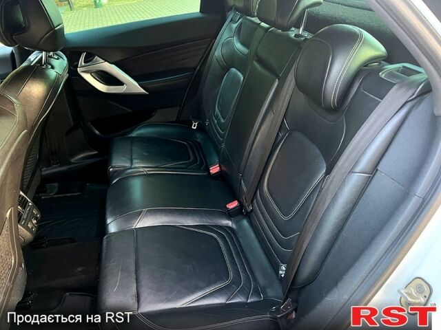 Білий Сітроен ДС5, об'ємом двигуна 2 л та пробігом 260 тис. км за 9900 $, фото 6 на Automoto.ua