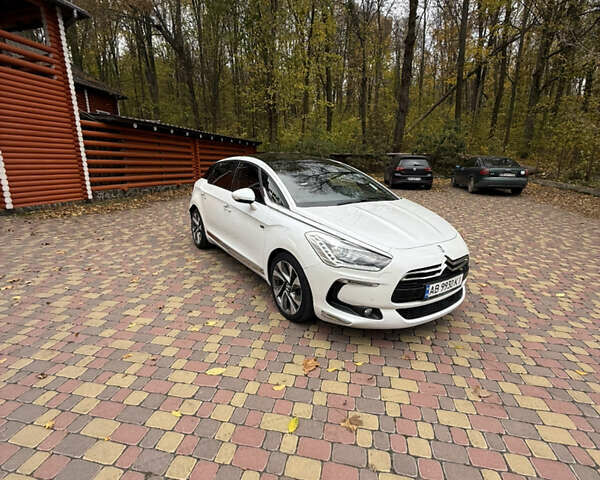 Ситроен ДС5 2013 в Виннице на Automoto.ua Белый Ситроен ДС5, объемом двигателя 2 л и пробегом 233 тыс. км за 14500 $, фото 4 на Automoto.ua
