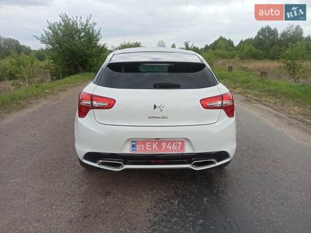 Белый Ситроен ДС5, объемом двигателя 2 л и пробегом 264 тыс. км за 11950 $, фото 5 на Automoto.ua