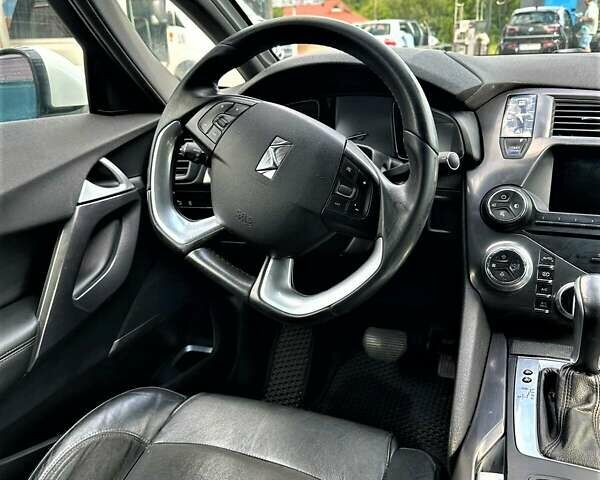 Білий Сітроен ДС5, об'ємом двигуна 2 л та пробігом 202 тис. км за 11750 $, фото 10 на Automoto.ua