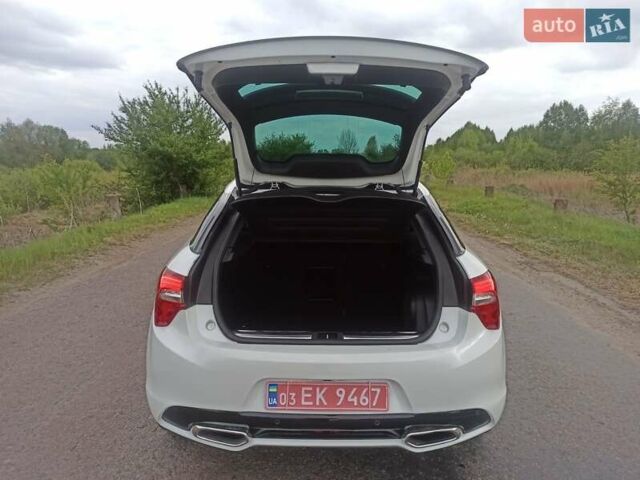 Белый Ситроен ДС5, объемом двигателя 2 л и пробегом 264 тыс. км за 11950 $, фото 18 на Automoto.ua