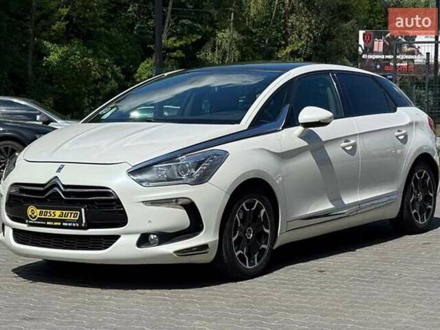 Белый Ситроен ДС5, объемом двигателя 2 л и пробегом 200 тыс. км за 11500 $, фото 2 на Automoto.ua
