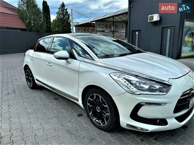 Білий Сітроен ДС5, об'ємом двигуна 2 л та пробігом 202 тис. км за 11750 $, фото 2 на Automoto.ua