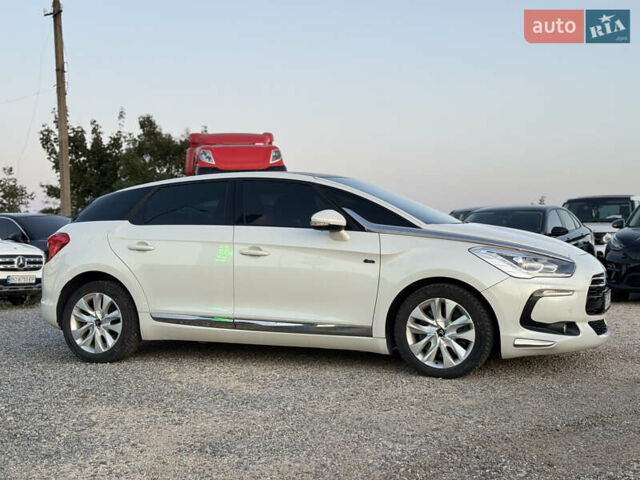 Белый Ситроен ДС5, объемом двигателя 2 л и пробегом 271 тыс. км за 11999 $, фото 7 на Automoto.ua