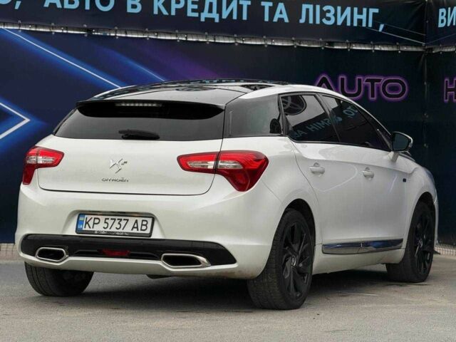 Белый Ситроен ДС5, объемом двигателя 2 л и пробегом 181 тыс. км за 9999 $, фото 5 на Automoto.ua