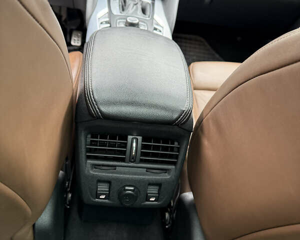 Чорний Сітроен ДС5, об'ємом двигуна 2 л та пробігом 209 тис. км за 11950 $, фото 49 на Automoto.ua