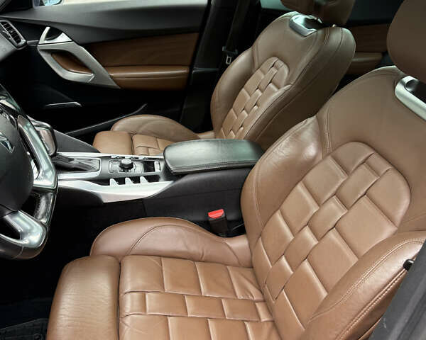 Чорний Сітроен ДС5, об'ємом двигуна 2 л та пробігом 209 тис. км за 11950 $, фото 28 на Automoto.ua