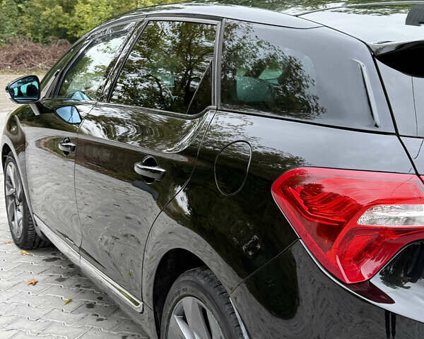 Чорний Сітроен ДС5, об'ємом двигуна 2 л та пробігом 209 тис. км за 11950 $, фото 10 на Automoto.ua