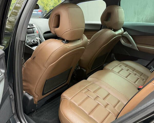 Чорний Сітроен ДС5, об'ємом двигуна 2 л та пробігом 209 тис. км за 11950 $, фото 44 на Automoto.ua