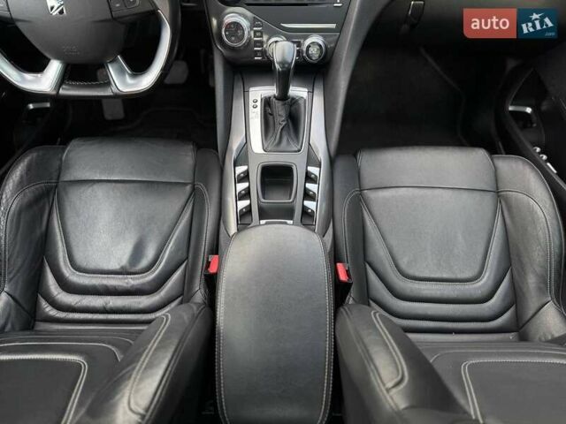 Сітроен ДС5 2016 у Рівному на Automoto.ua Чорний Сітроен ДС5, об'ємом двигуна 2 л та пробігом 182 тис. км за 17900 $, фото 62 на Automoto.ua