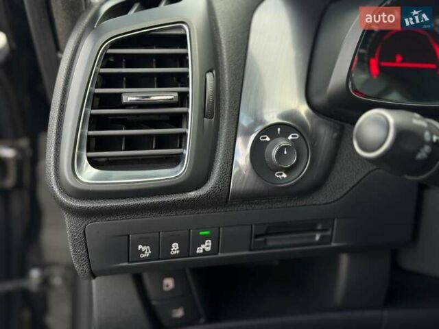 Сітроен ДС5 2016 у Рівному на Automoto.ua Чорний Сітроен ДС5, об'ємом двигуна 2 л та пробігом 182 тис. км за 17900 $, фото 36 на Automoto.ua