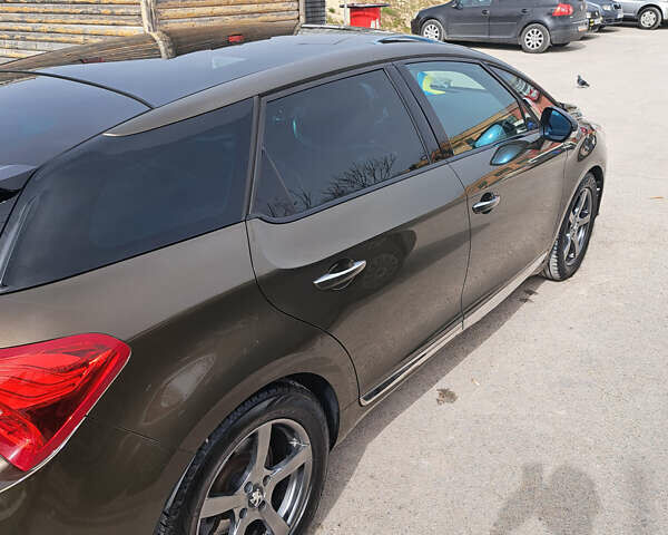 Коричневый Ситроен ДС5, объемом двигателя 2 л и пробегом 198 тыс. км за 11650 $, фото 2 на Automoto.ua