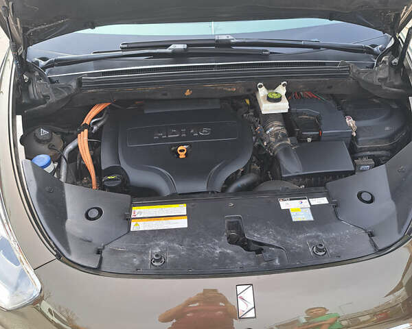 Коричневый Ситроен ДС5, объемом двигателя 2 л и пробегом 198 тыс. км за 11650 $, фото 13 на Automoto.ua