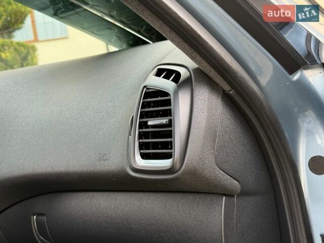 Серый Ситроен ДС5, объемом двигателя 2 л и пробегом 190 тыс. км за 10850 $, фото 72 на Automoto.ua