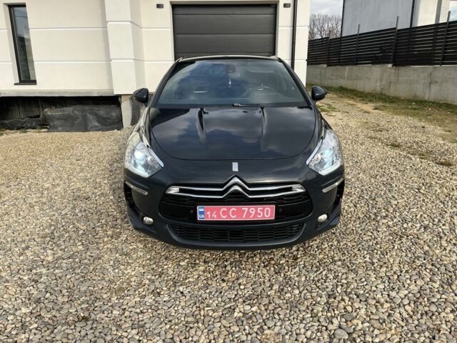 Серый Ситроен ДС5, объемом двигателя 1.6 л и пробегом 239 тыс. км за 10000 $, фото 1 на Automoto.ua