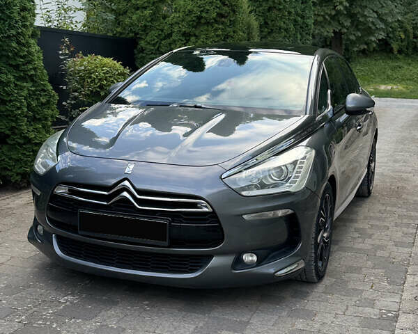 Сірий Сітроен ДС5, об'ємом двигуна 2 л та пробігом 340 тис. км за 10300 $, фото 1 на Automoto.ua