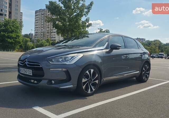 Сірий Сітроен ДС5, об'ємом двигуна 1.6 л та пробігом 144 тис. км за 12800 $, фото 6 на Automoto.ua