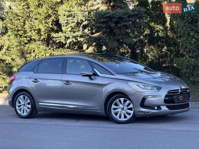 Серый Ситроен ДС5, объемом двигателя 1.6 л и пробегом 212 тыс. км за 10900 $, фото 3 на Automoto.ua