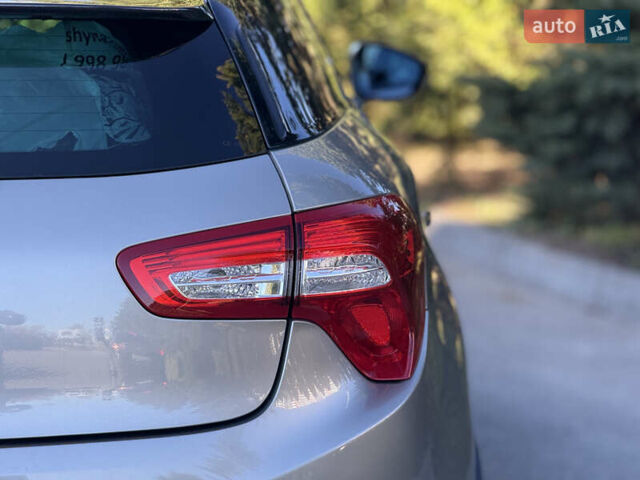 Серый Ситроен ДС5, объемом двигателя 1.6 л и пробегом 212 тыс. км за 10900 $, фото 12 на Automoto.ua