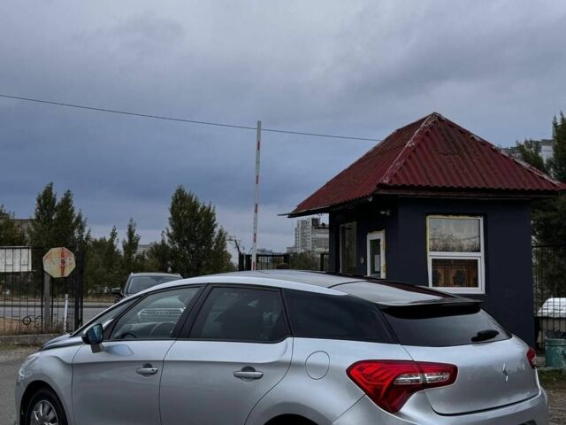 Серый Ситроен ДС5, объемом двигателя 0 л и пробегом 308 тыс. км за 7500 $, фото 3 на Automoto.ua