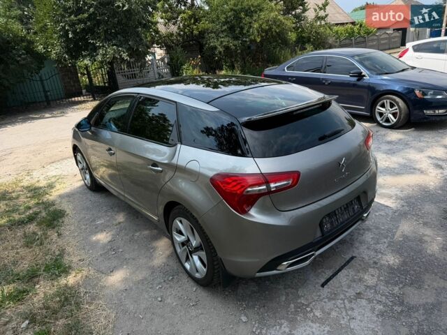 Сірий Сітроен ДС5, об'ємом двигуна 2 л та пробігом 170 тис. км за 11700 $, фото 5 на Automoto.ua