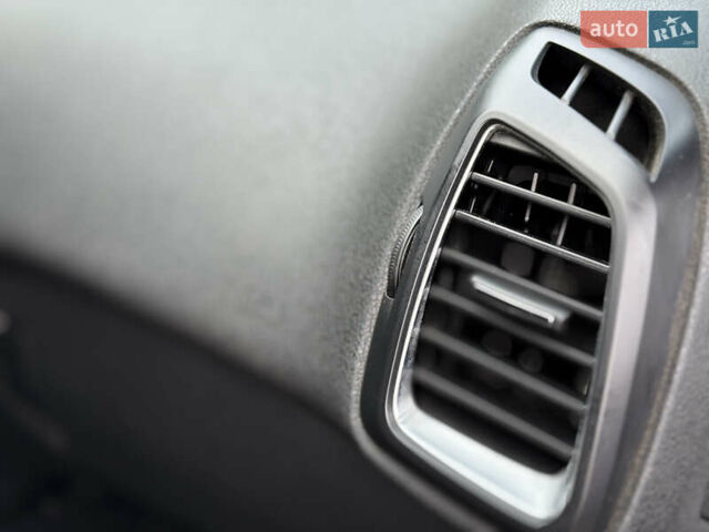 Серый Ситроен ДС5, объемом двигателя 2 л и пробегом 141 тыс. км за 11300 $, фото 17 на Automoto.ua