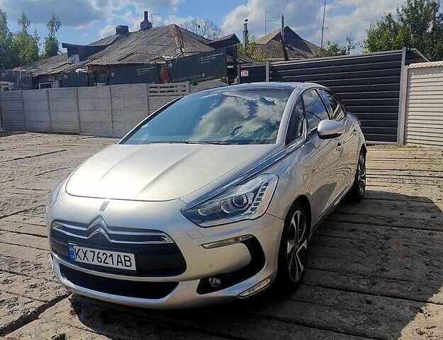 Сірий Сітроен ДС5, об'ємом двигуна 2 л та пробігом 173 тис. км за 12500 $, фото 1 на Automoto.ua