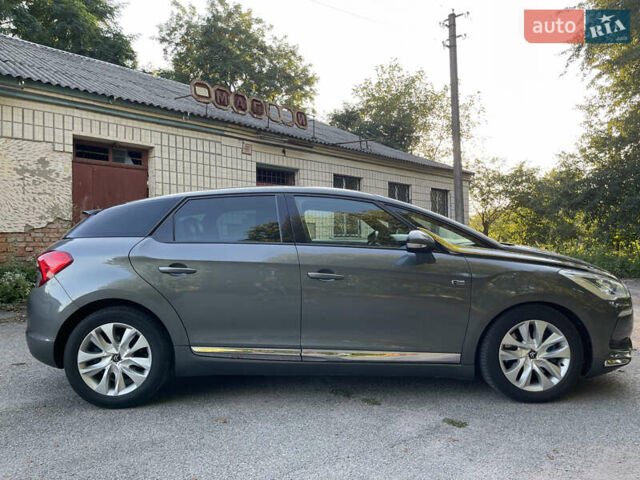 Серый Ситроен ДС5, объемом двигателя 2 л и пробегом 278 тыс. км за 11000 $, фото 4 на Automoto.ua