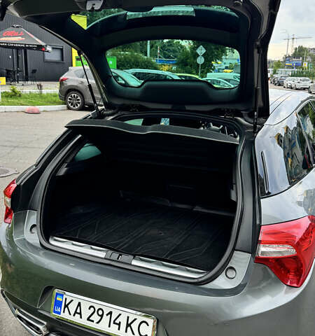Сірий Сітроен ДС5, об'ємом двигуна 2 л та пробігом 174 тис. км за 12400 $, фото 65 на Automoto.ua