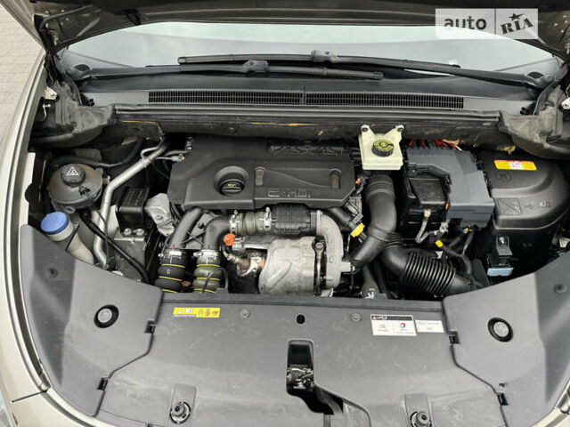 Сірий Сітроен ДС5, об'ємом двигуна 1.6 л та пробігом 207 тис. км за 11999 $, фото 234 на Automoto.ua