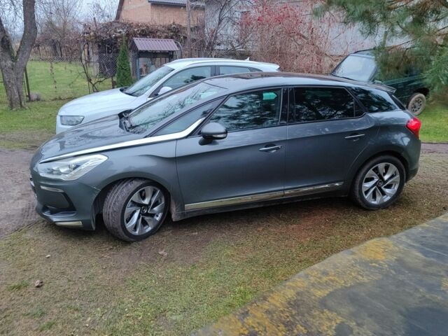 Серый Ситроен ДС5, объемом двигателя 2 л и пробегом 223 тыс. км за 5300 $, фото 1 на Automoto.ua