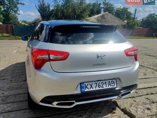 Сірий Сітроен ДС5, об'ємом двигуна 2 л та пробігом 183 тис. км за 11000 $, фото 4 на Automoto.ua