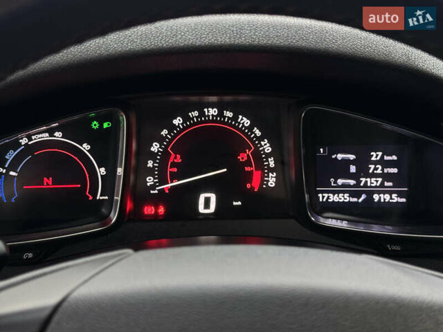 Сірий Сітроен ДС5, об'ємом двигуна 2 л та пробігом 174 тис. км за 12400 $, фото 75 на Automoto.ua