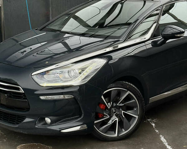 Ситроен ДС5 2014 в Житомире на Automoto.ua Серый Ситроен ДС5, объемом двигателя 1.6 л и пробегом 196 тыс. км за 11800 $, фото 4 на Automoto.ua