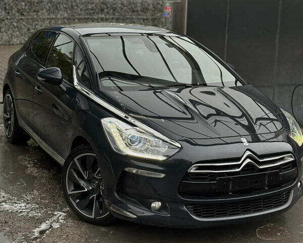 Ситроен ДС5 2014 в Житомире на Automoto.ua Серый Ситроен ДС5, объемом двигателя 1.6 л и пробегом 196 тыс. км за 11800 $, фото 9 на Automoto.ua