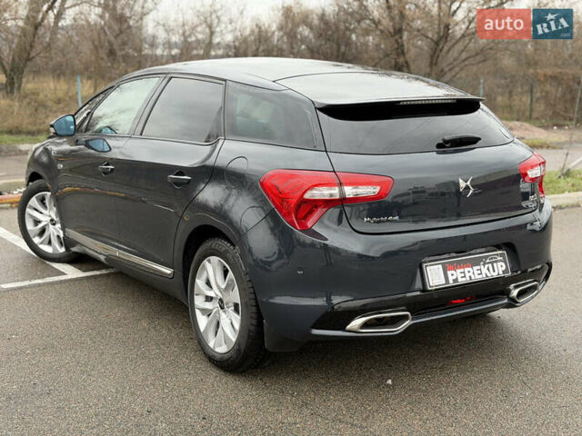 Серый Ситроен ДС5, объемом двигателя 2 л и пробегом 232 тыс. км за 13999 $, фото 2 на Automoto.ua