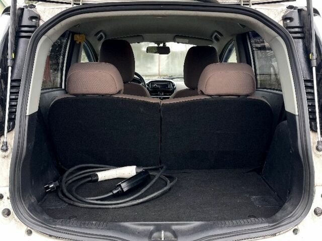 Белый Ситроен Другая, объемом двигателя 0 л и пробегом 107 тыс. км за 4200 $, фото 2 на Automoto.ua