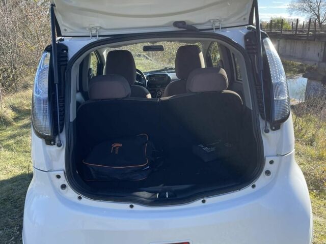 Белый Ситроен Другая, объемом двигателя 0 л и пробегом 65 тыс. км за 4600 $, фото 2 на Automoto.ua