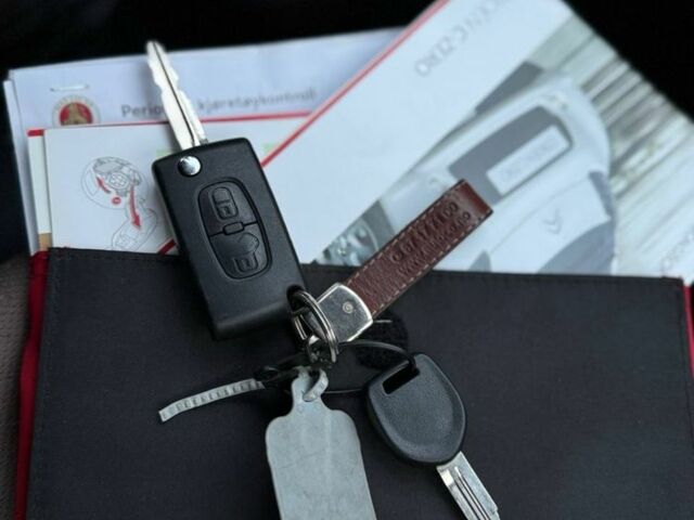 Чорний Сітроен Інша, об'ємом двигуна 0 л та пробігом 92 тис. км за 3900 $, фото 6 на Automoto.ua