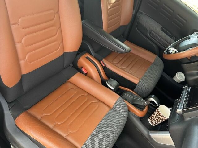 Чорний Сітроен Інша, об'ємом двигуна 1.2 л та пробігом 71 тис. км за 13500 $, фото 4 на Automoto.ua