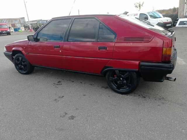 Красный Ситроен Другая, объемом двигателя 1.9 л и пробегом 100 тыс. км за 800 $, фото 1 на Automoto.ua