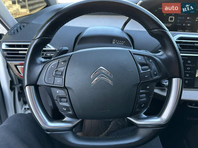 Белый Ситроен Гранд С4 Пикассо, объемом двигателя 2 л и пробегом 206 тыс. км за 12450 $, фото 33 на Automoto.ua