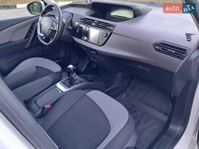 Белый Ситроен Гранд С4 Пикассо, объемом двигателя 1.6 л и пробегом 189 тыс. км за 8250 $, фото 18 на Automoto.ua