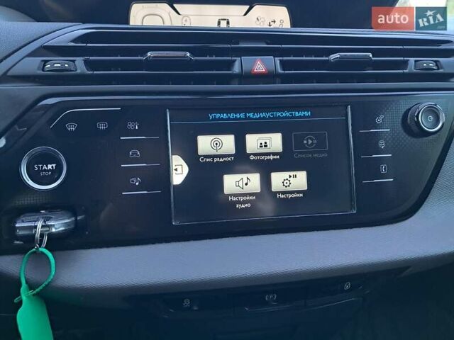 Белый Ситроен Гранд С4 Пикассо, объемом двигателя 1.6 л и пробегом 189 тыс. км за 8250 $, фото 35 на Automoto.ua