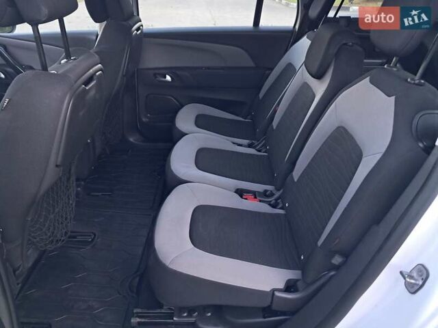 Белый Ситроен Гранд С4 Пикассо, объемом двигателя 1.6 л и пробегом 189 тыс. км за 8250 $, фото 15 на Automoto.ua